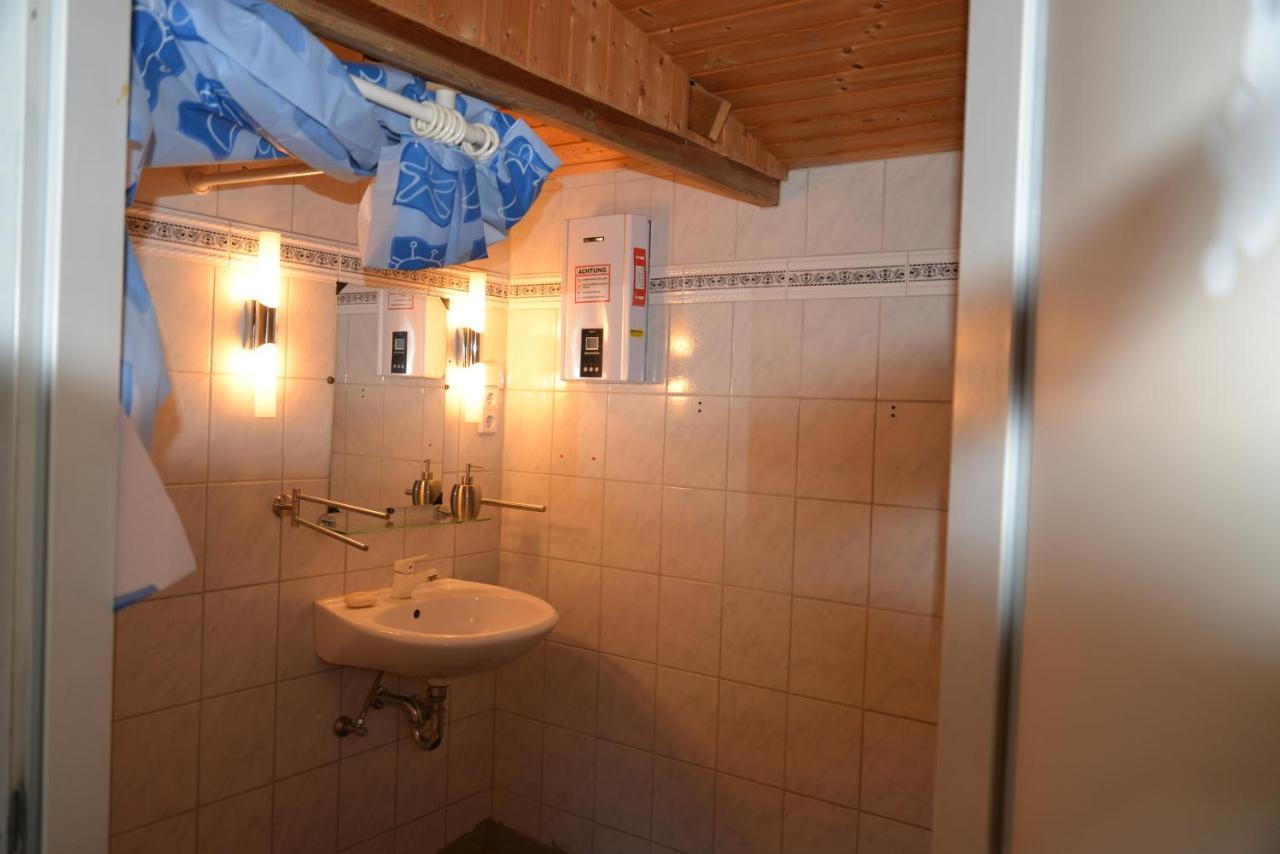 Gaestehaus Kevin Schult Berlin Bagian luar foto